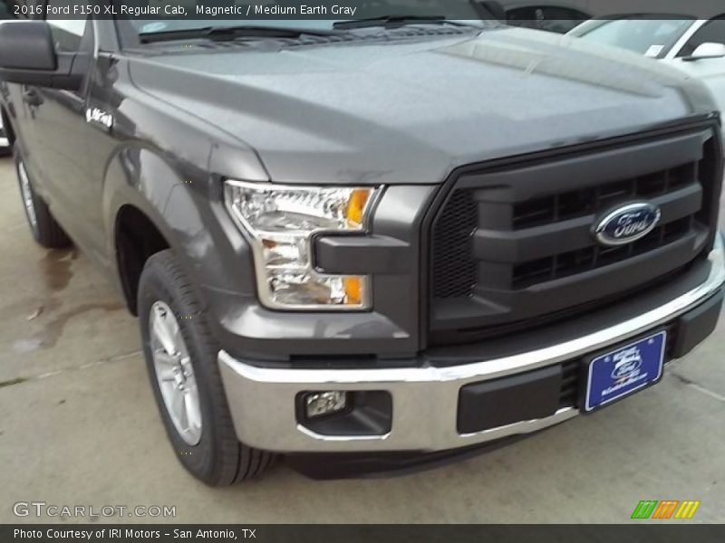 Magnetic / Medium Earth Gray 2016 Ford F150 XL Regular Cab