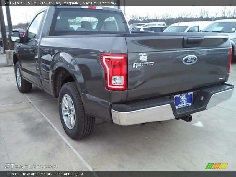 Magnetic / Medium Earth Gray 2016 Ford F150 XL Regular Cab