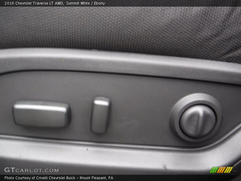 Summit White / Ebony 2016 Chevrolet Traverse LT AWD
