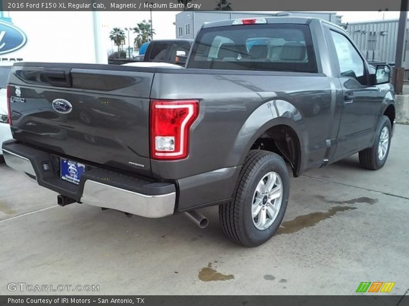 Magnetic / Medium Earth Gray 2016 Ford F150 XL Regular Cab