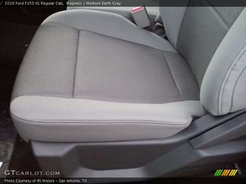 Magnetic / Medium Earth Gray 2016 Ford F150 XL Regular Cab