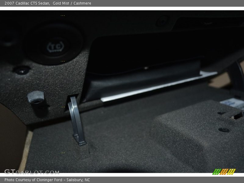 Gold Mist / Cashmere 2007 Cadillac CTS Sedan