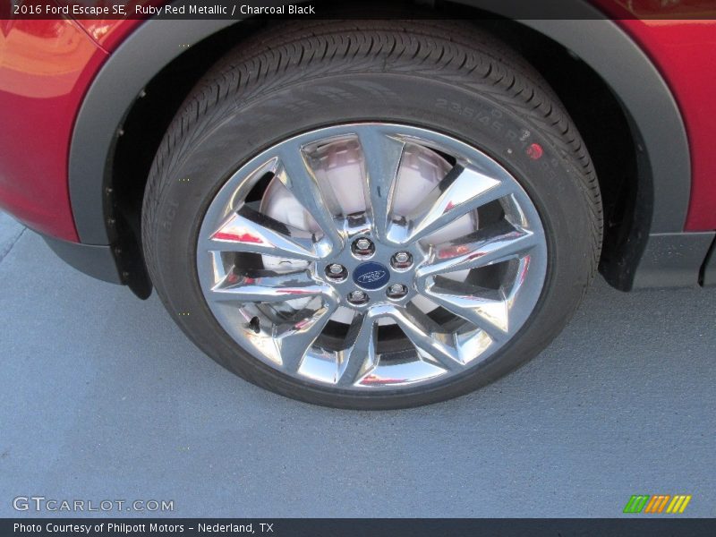 Ruby Red Metallic / Charcoal Black 2016 Ford Escape SE