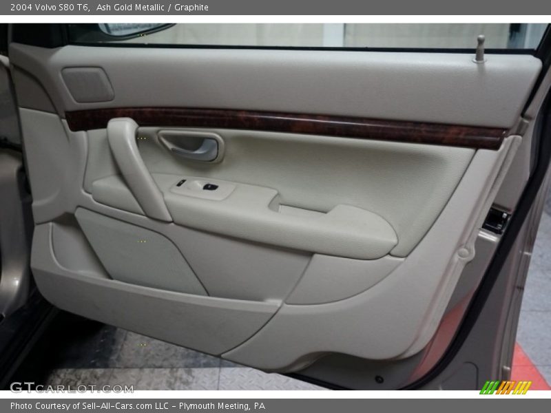 Ash Gold Metallic / Graphite 2004 Volvo S80 T6