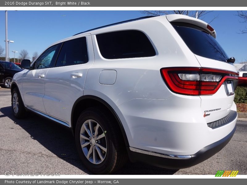 Bright White / Black 2016 Dodge Durango SXT