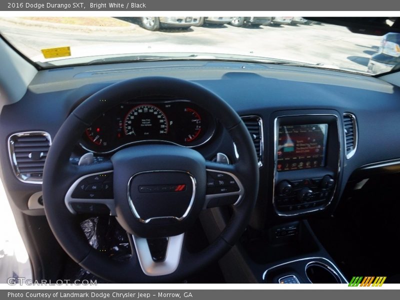 Bright White / Black 2016 Dodge Durango SXT