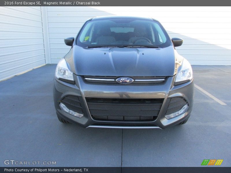 Magnetic Metallic / Charcoal Black 2016 Ford Escape SE