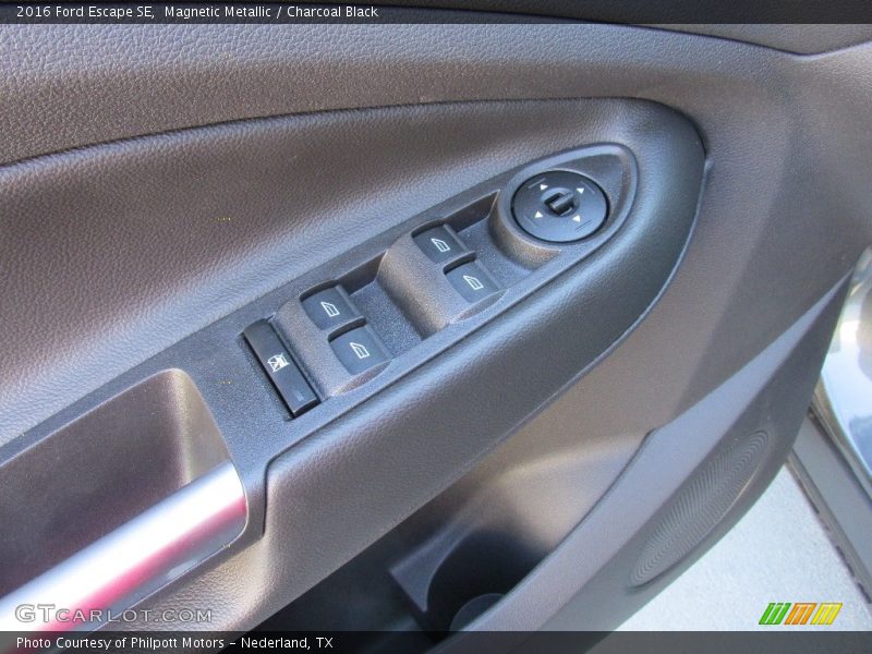 Magnetic Metallic / Charcoal Black 2016 Ford Escape SE