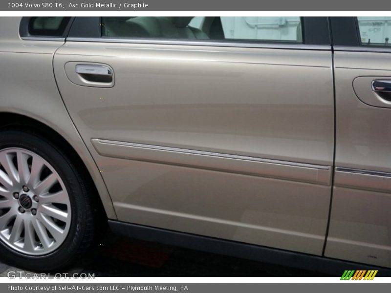 Ash Gold Metallic / Graphite 2004 Volvo S80 T6