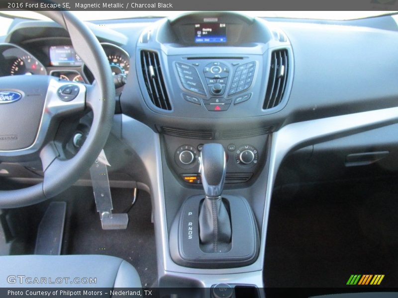 Magnetic Metallic / Charcoal Black 2016 Ford Escape SE