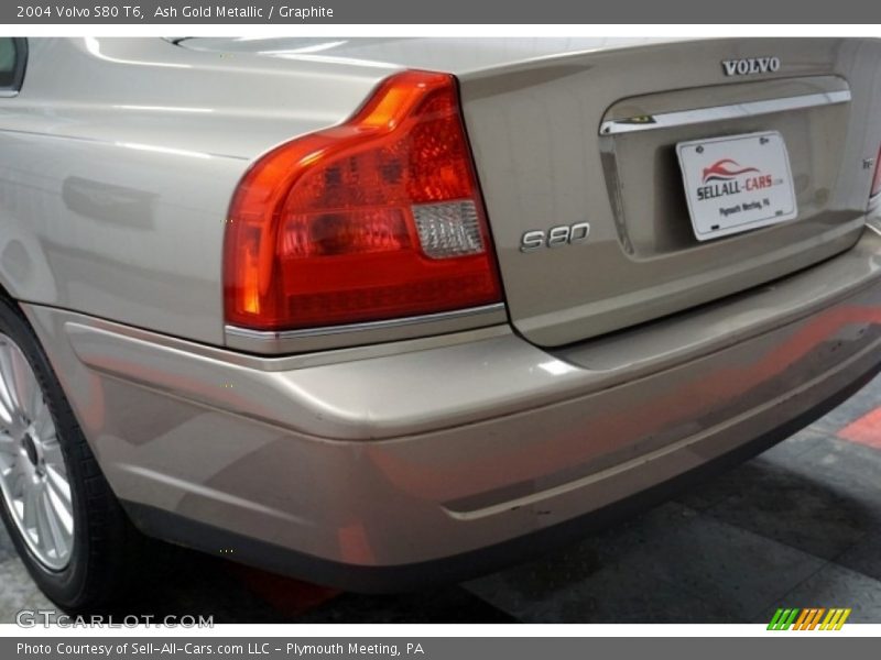 Ash Gold Metallic / Graphite 2004 Volvo S80 T6