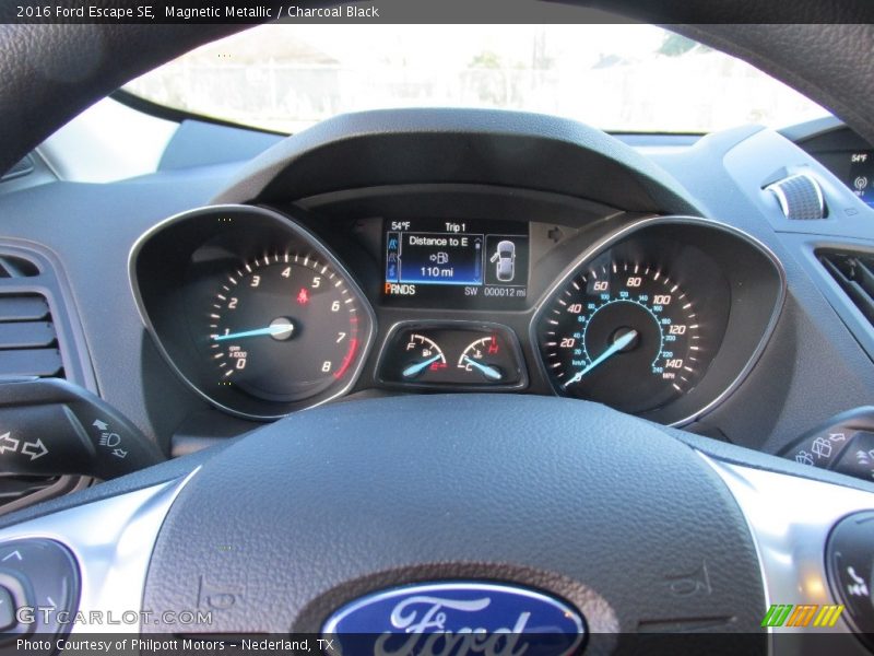 Magnetic Metallic / Charcoal Black 2016 Ford Escape SE