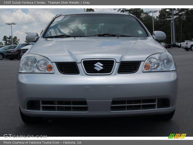 Titanium Silver Metallic / Gray 2005 Suzuki Forenza S Sedan
