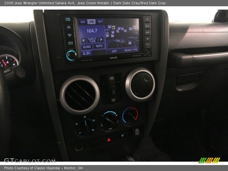 Controls of 2008 Wrangler Unlimited Sahara 4x4