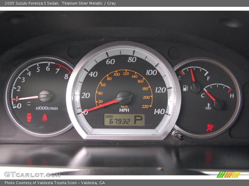 Titanium Silver Metallic / Gray 2005 Suzuki Forenza S Sedan