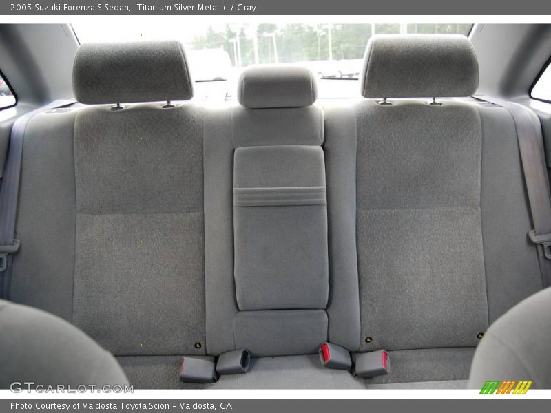 Titanium Silver Metallic / Gray 2005 Suzuki Forenza S Sedan