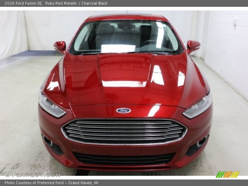 Ruby Red Metallic / Charcoal Black 2016 Ford Fusion SE