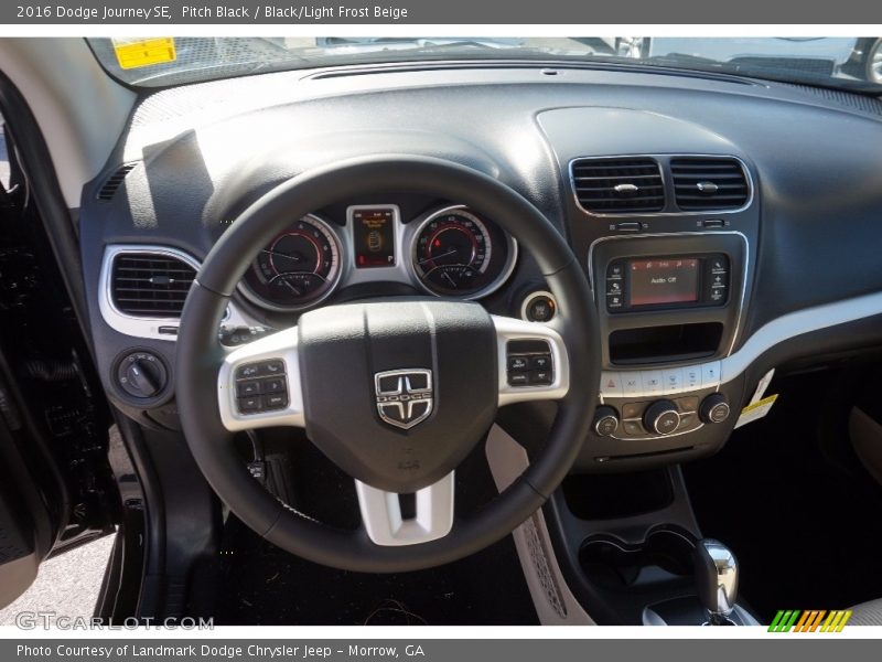 Pitch Black / Black/Light Frost Beige 2016 Dodge Journey SE