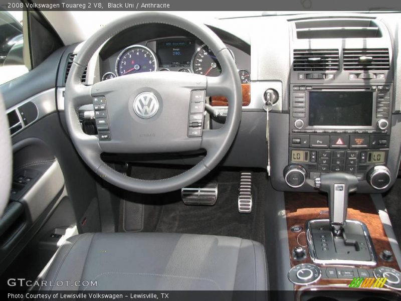 Black Uni / Anthracite 2008 Volkswagen Touareg 2 V8