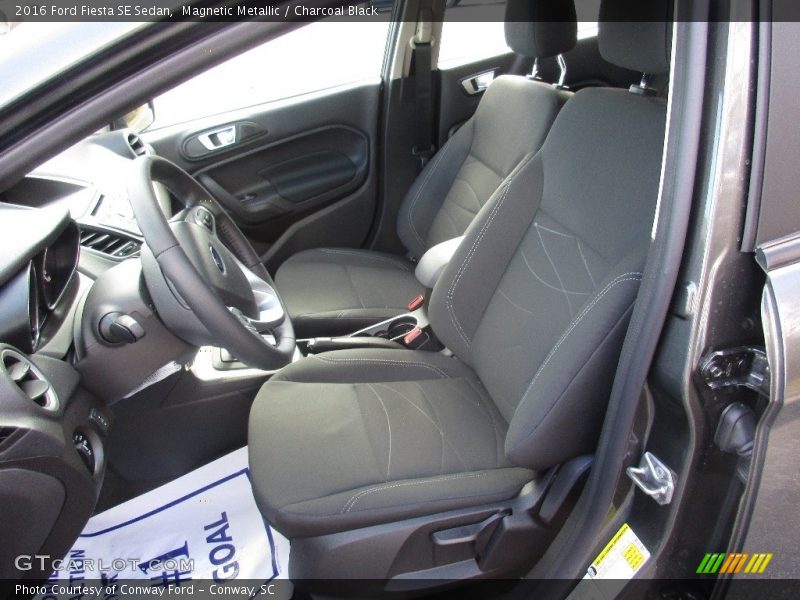 Magnetic Metallic / Charcoal Black 2016 Ford Fiesta SE Sedan