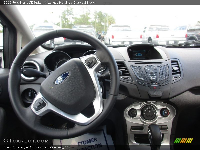Magnetic Metallic / Charcoal Black 2016 Ford Fiesta SE Sedan
