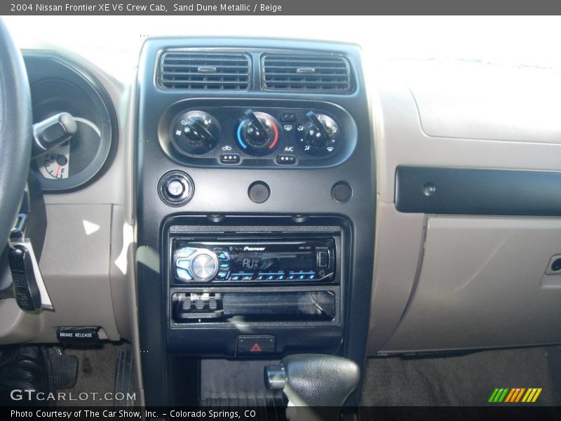 Sand Dune Metallic / Beige 2004 Nissan Frontier XE V6 Crew Cab
