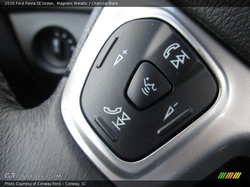 Magnetic Metallic / Charcoal Black 2016 Ford Fiesta SE Sedan