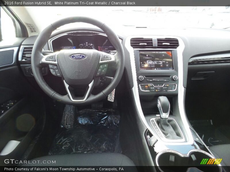White Platinum Tri-Coat Metallic / Charcoal Black 2016 Ford Fusion Hybrid SE
