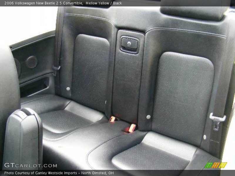 Mellow Yellow / Black 2006 Volkswagen New Beetle 2.5 Convertible