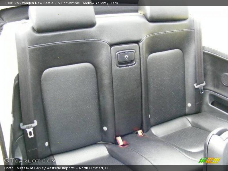 Mellow Yellow / Black 2006 Volkswagen New Beetle 2.5 Convertible