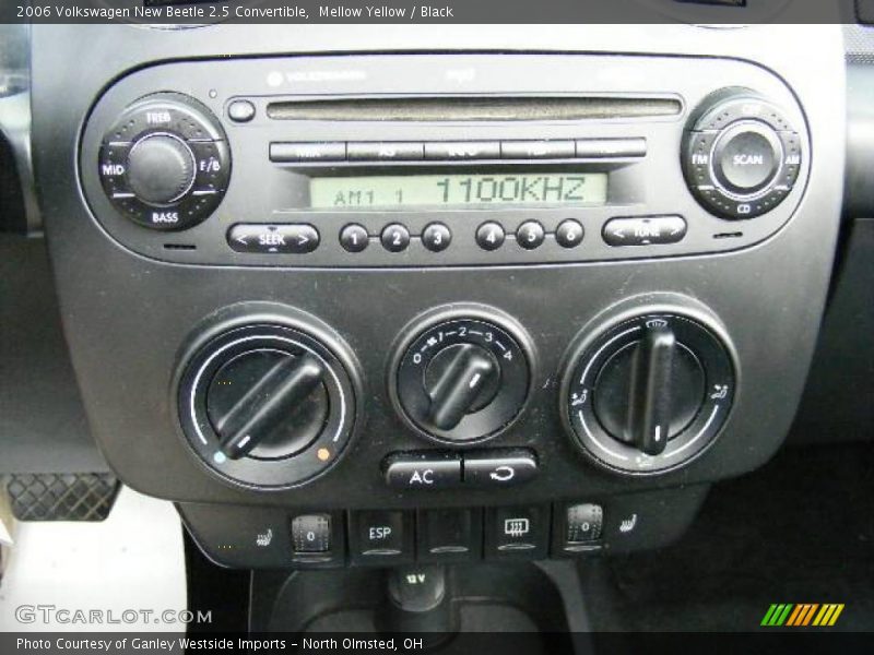 Mellow Yellow / Black 2006 Volkswagen New Beetle 2.5 Convertible