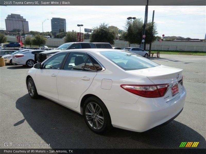 Super White / Black 2015 Toyota Camry SE