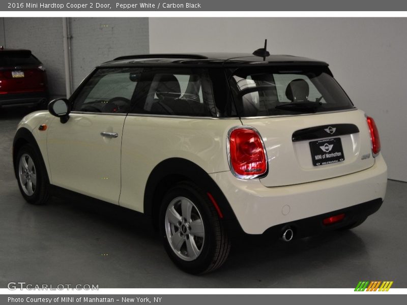 Pepper White / Carbon Black 2016 Mini Hardtop Cooper 2 Door
