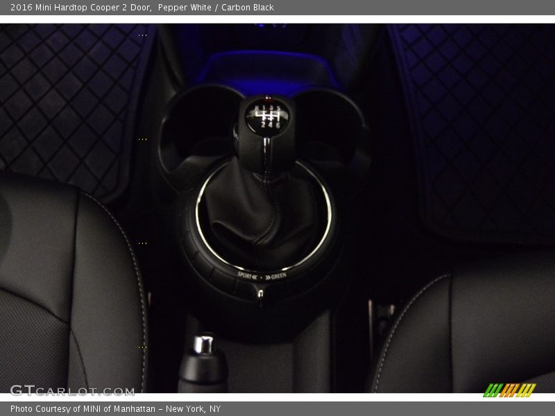 Pepper White / Carbon Black 2016 Mini Hardtop Cooper 2 Door