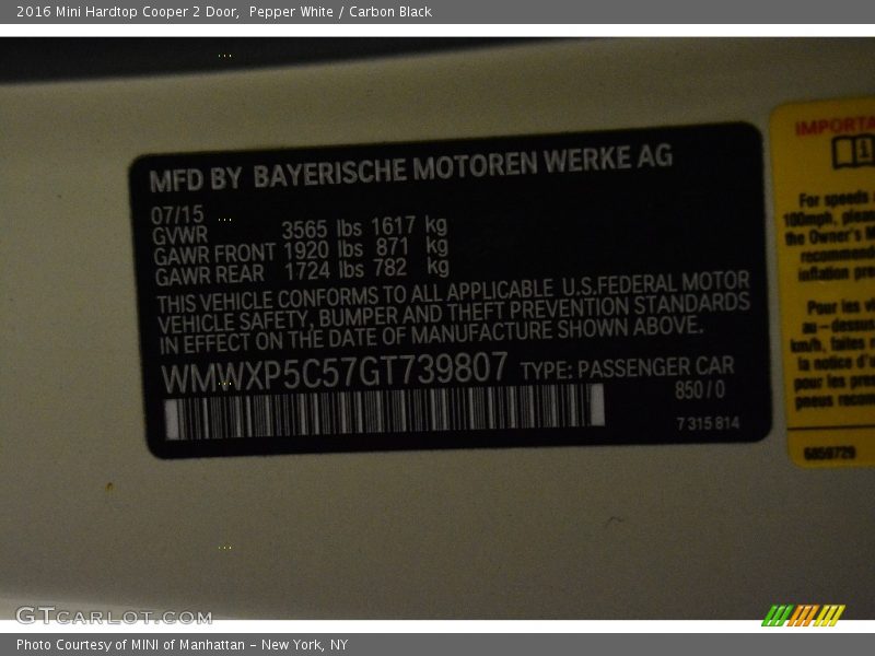 Pepper White / Carbon Black 2016 Mini Hardtop Cooper 2 Door