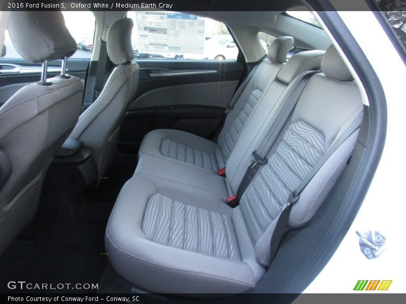 Oxford White / Medium Earth Gray 2016 Ford Fusion S