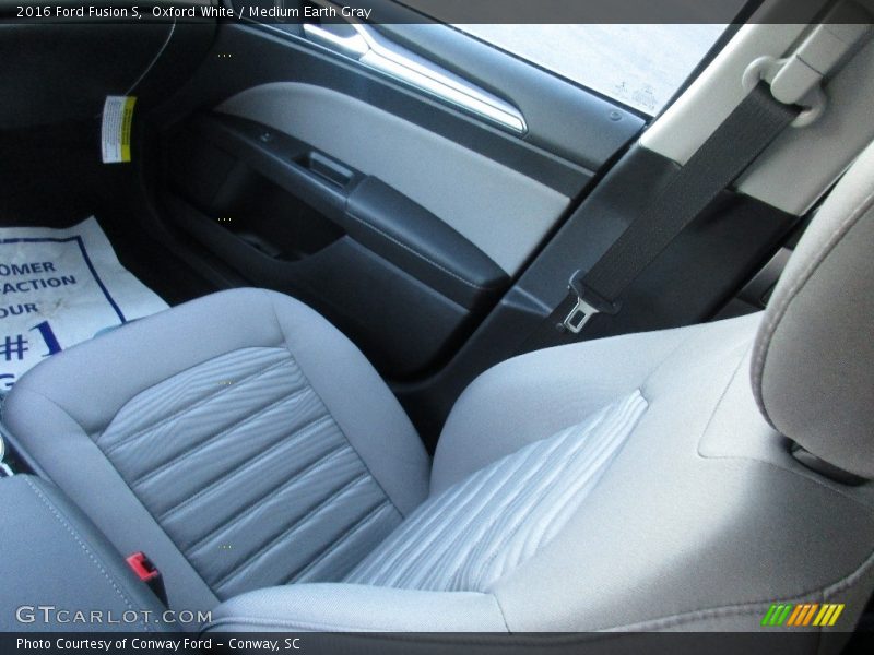 Oxford White / Medium Earth Gray 2016 Ford Fusion S