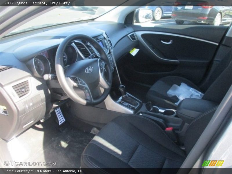 Gray / Gray 2017 Hyundai Elantra SE