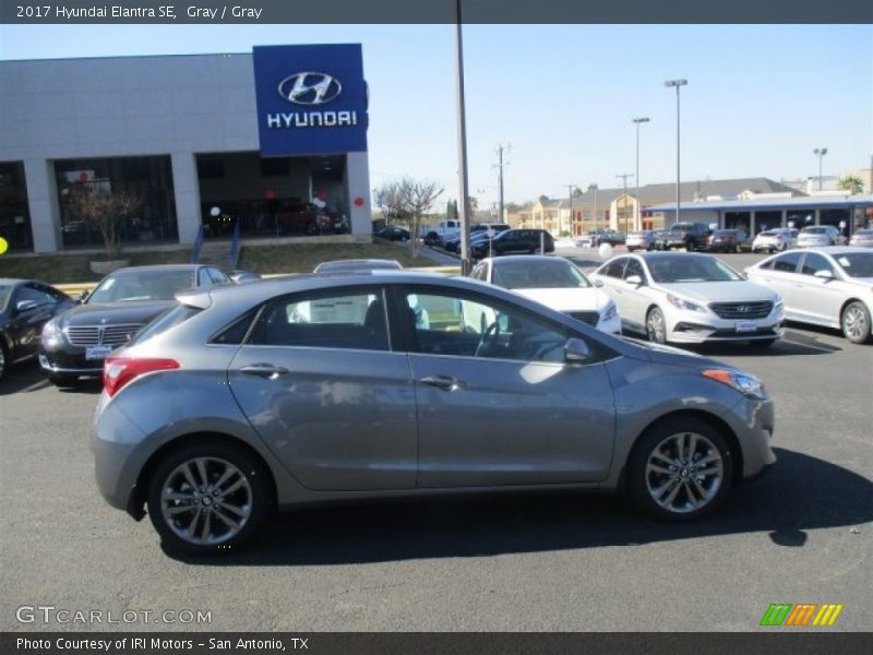 Gray / Gray 2017 Hyundai Elantra SE