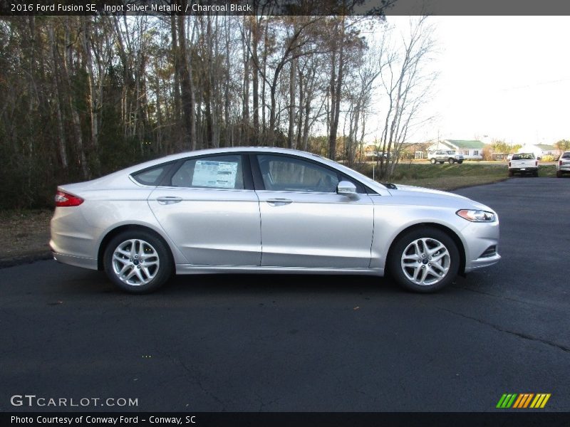 Ingot Silver Metallic / Charcoal Black 2016 Ford Fusion SE