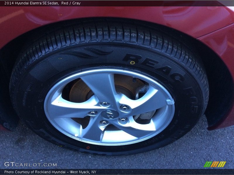 Red / Gray 2014 Hyundai Elantra SE Sedan
