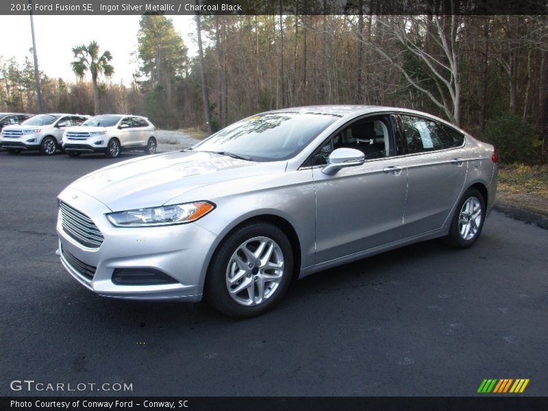 Ingot Silver Metallic / Charcoal Black 2016 Ford Fusion SE