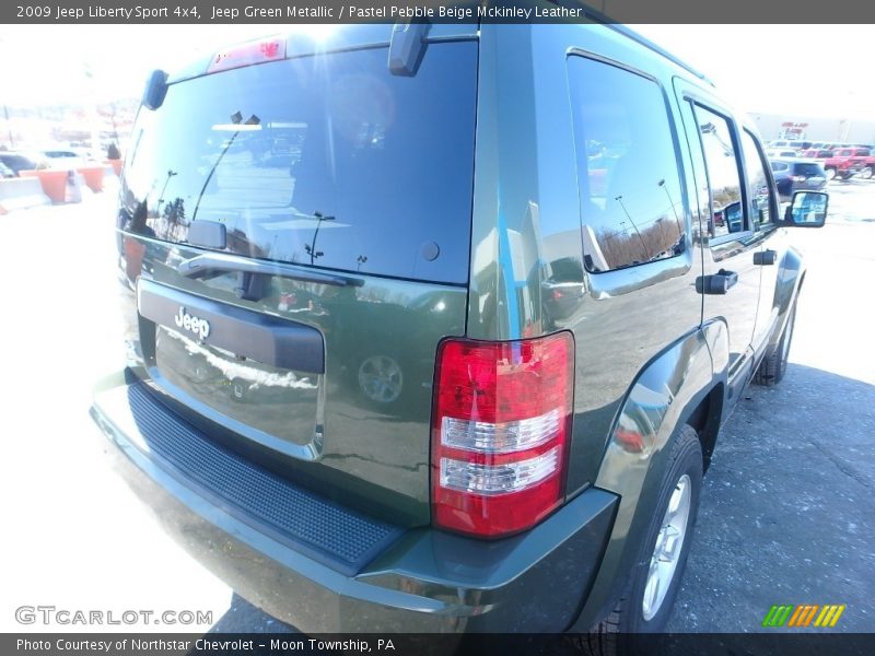 Jeep Green Metallic / Pastel Pebble Beige Mckinley Leather 2009 Jeep Liberty Sport 4x4