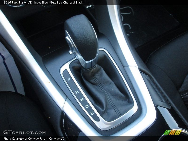 Ingot Silver Metallic / Charcoal Black 2016 Ford Fusion SE