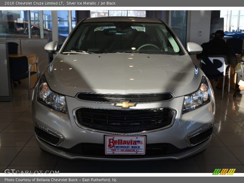 Silver Ice Metallic / Jet Black 2016 Chevrolet Cruze Limited LT