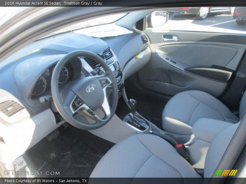 Triathlon Gray / Gray 2016 Hyundai Accent SE Sedan