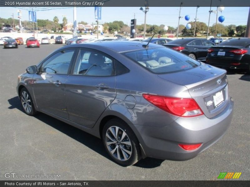 Triathlon Gray / Gray 2016 Hyundai Accent SE Sedan