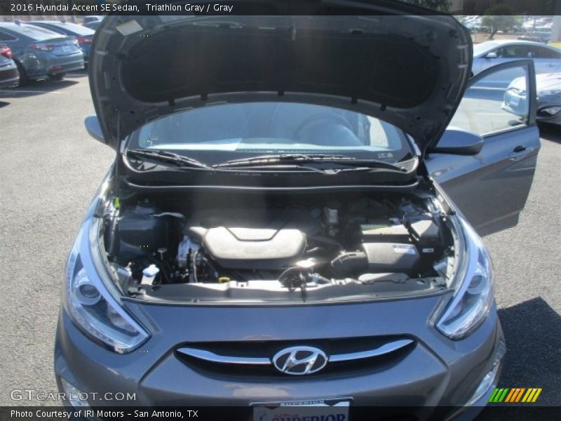Triathlon Gray / Gray 2016 Hyundai Accent SE Sedan
