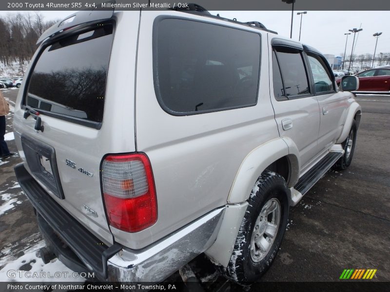 Millennium Silver Metallic / Oak 2000 Toyota 4Runner SR5 4x4