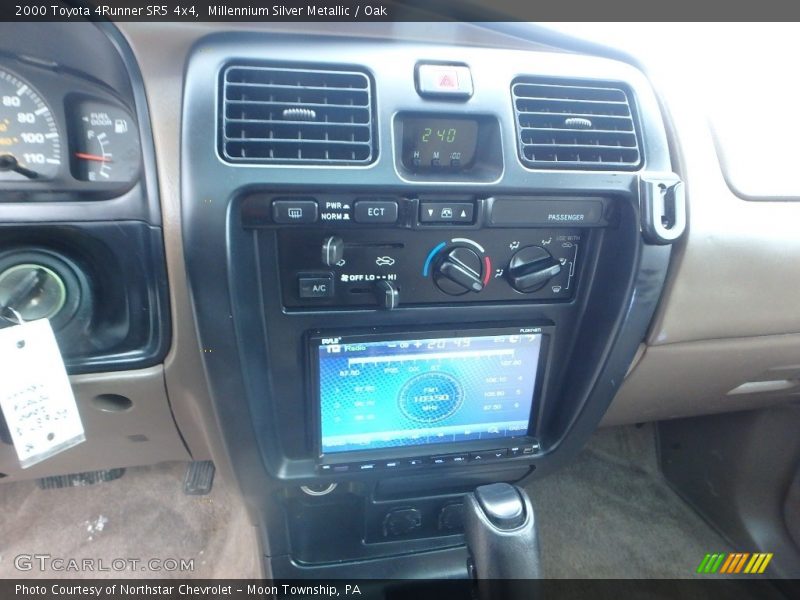 Millennium Silver Metallic / Oak 2000 Toyota 4Runner SR5 4x4